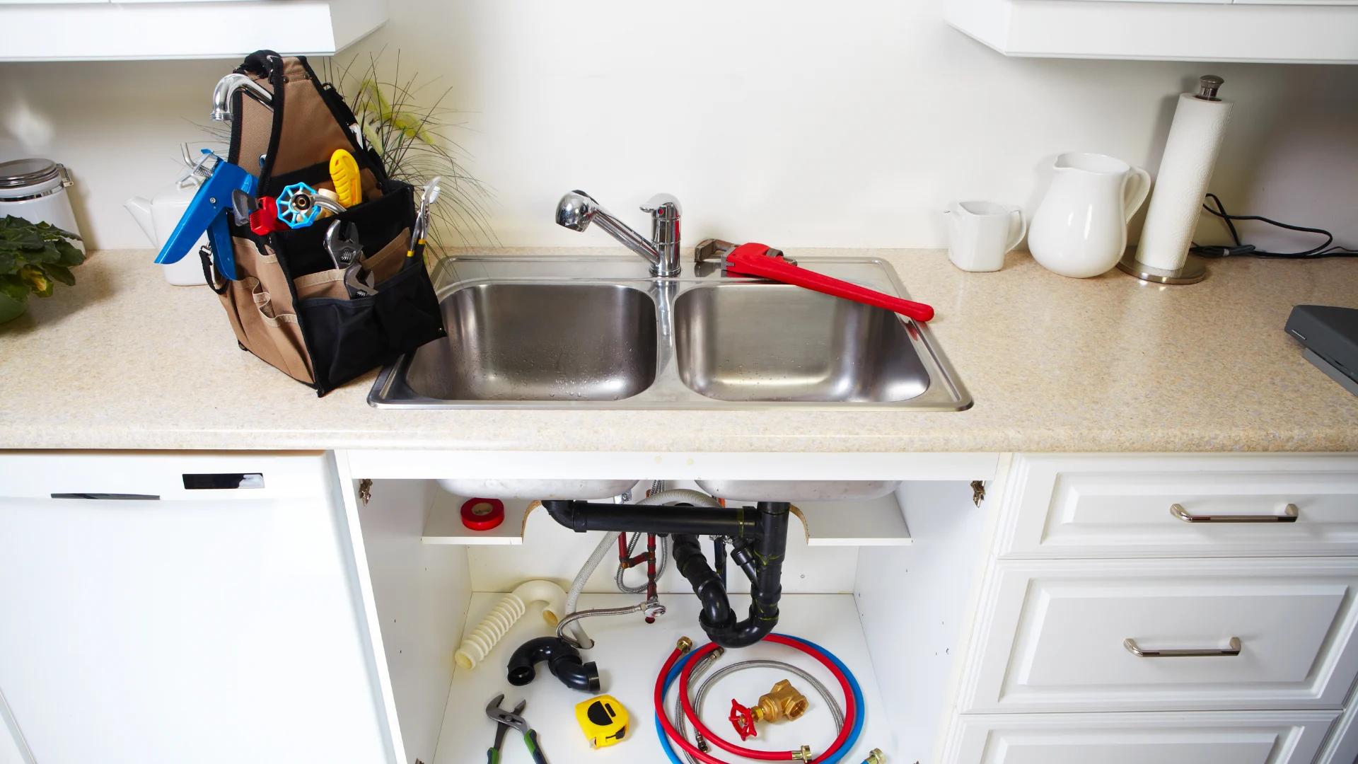 Kitchen and bathroom (2)